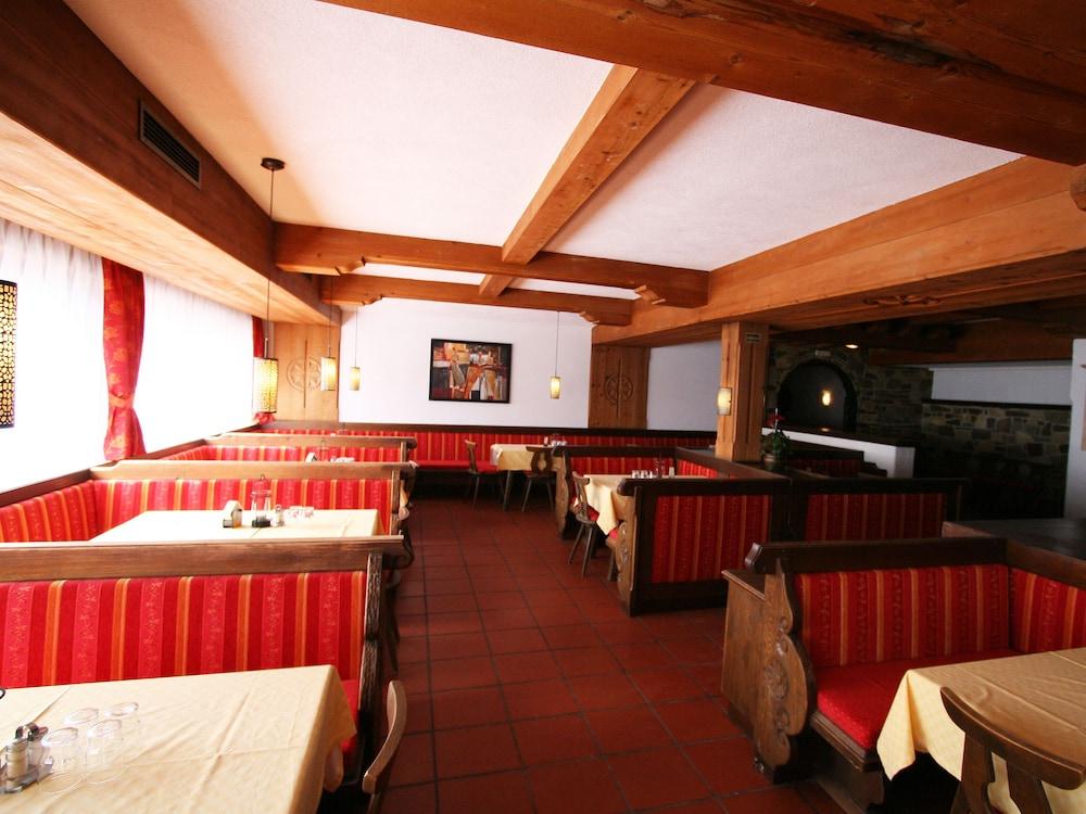 First Mountain Hotel Zillertal Aschau Im Zillertal ภายนอก รูปภาพ
