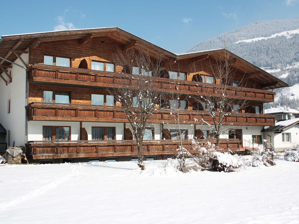 First Mountain Hotel Zillertal Aschau Im Zillertal ภายนอก รูปภาพ