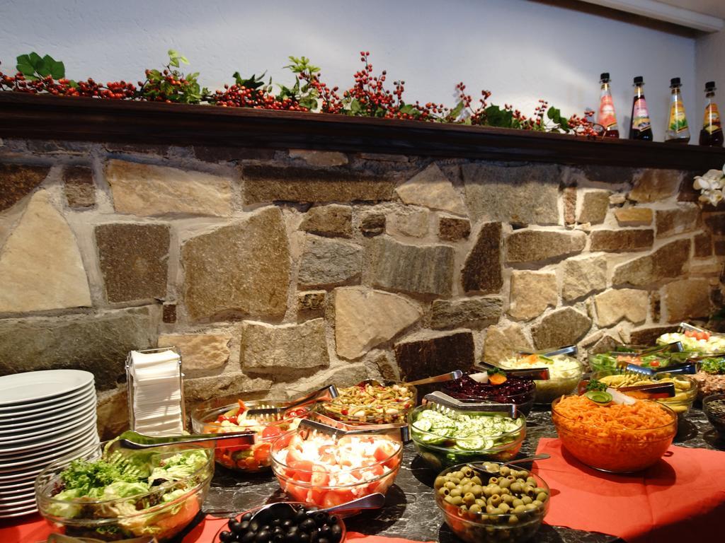 First Mountain Hotel Zillertal Aschau Im Zillertal ภายนอก รูปภาพ